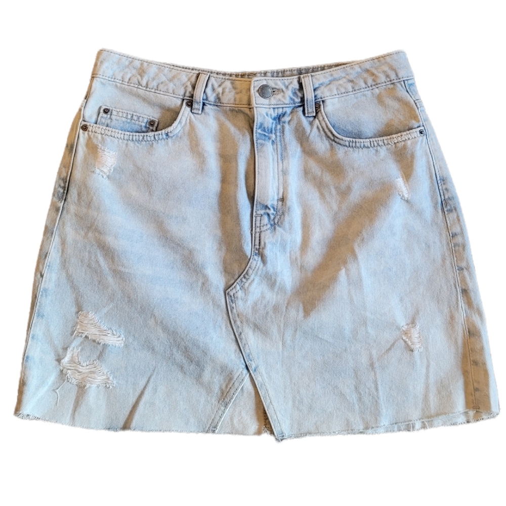 NWT! Divided Light Wash Distressed Raw Hem Skirt 8